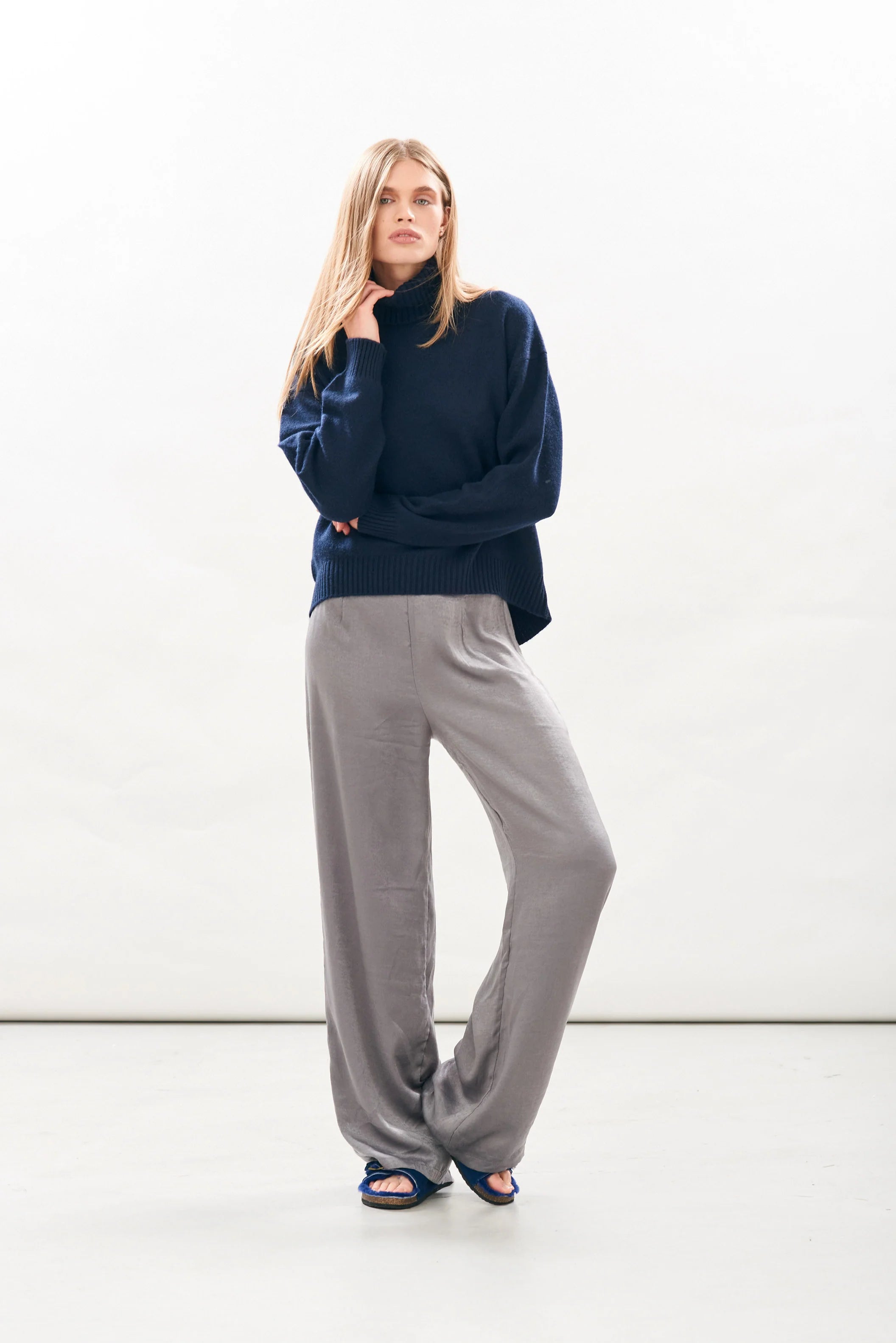 JUMPER 1234 OVERSIZE ROLL COLLAR SWEATER