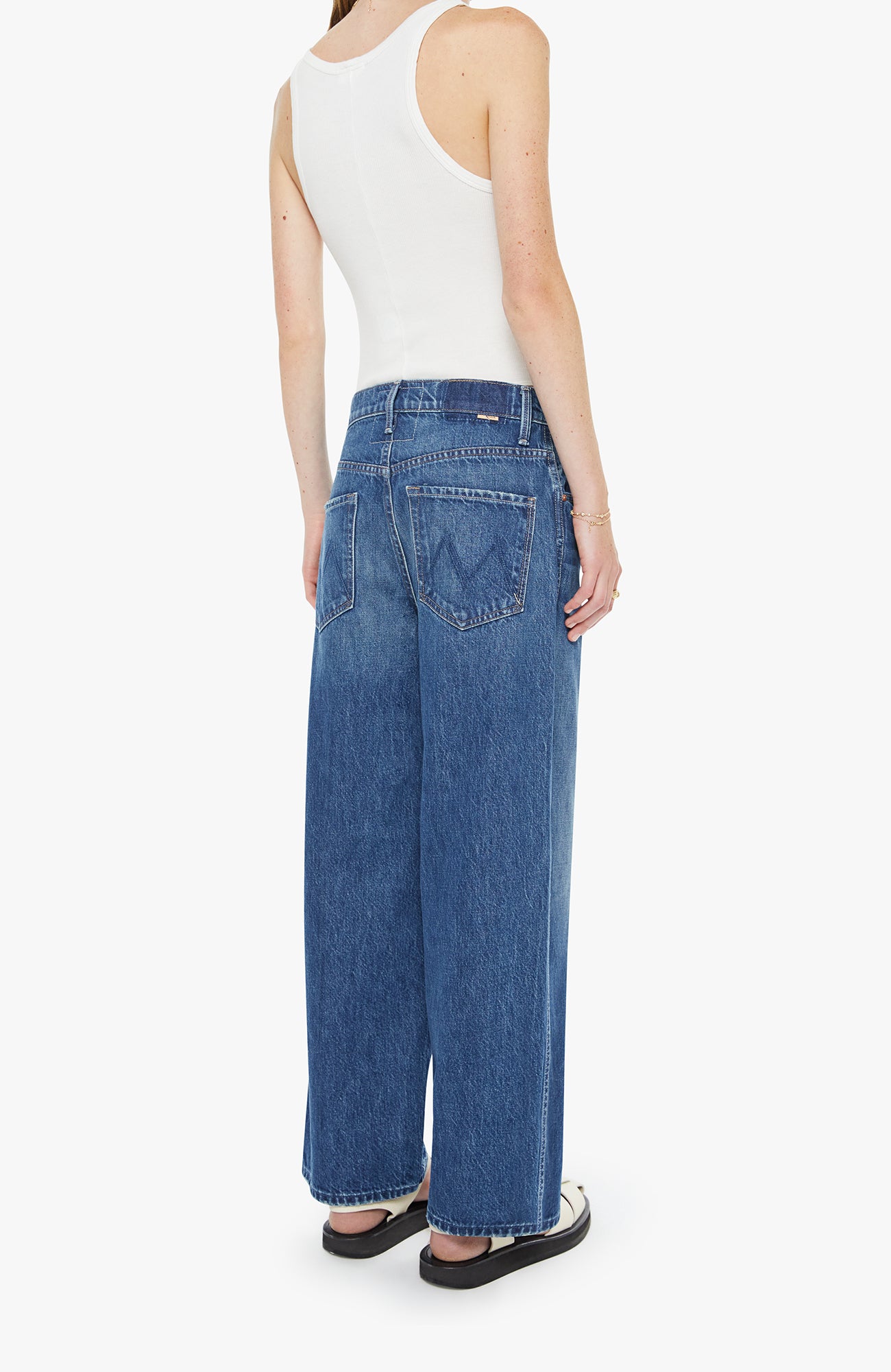 DELINQUENT BUTTON ANKLE