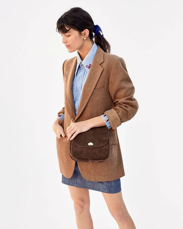 clare v TURNLOCK LOUIS CHOCOLATE