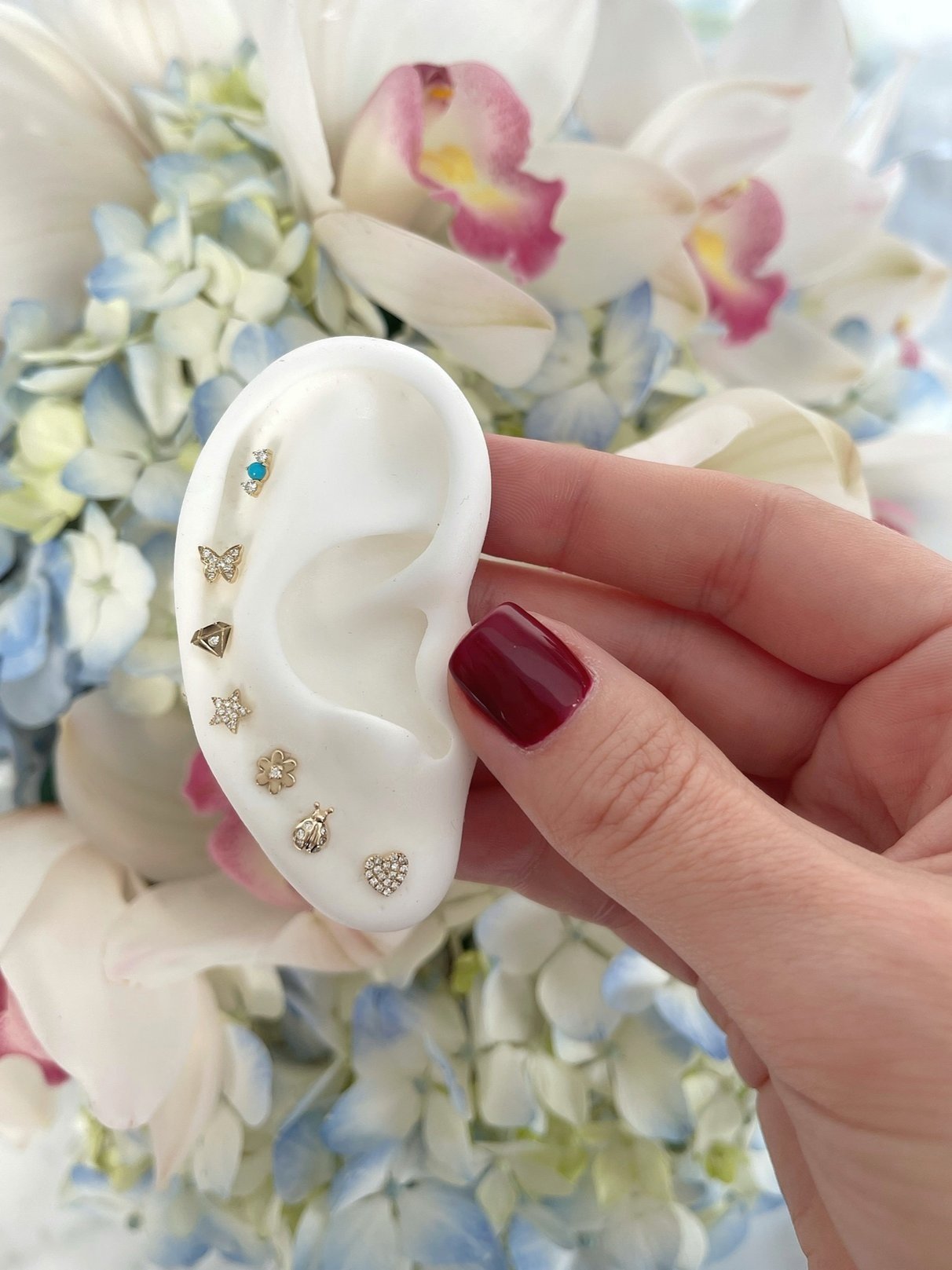 BABY DIAMOND HEART STUD EARRING