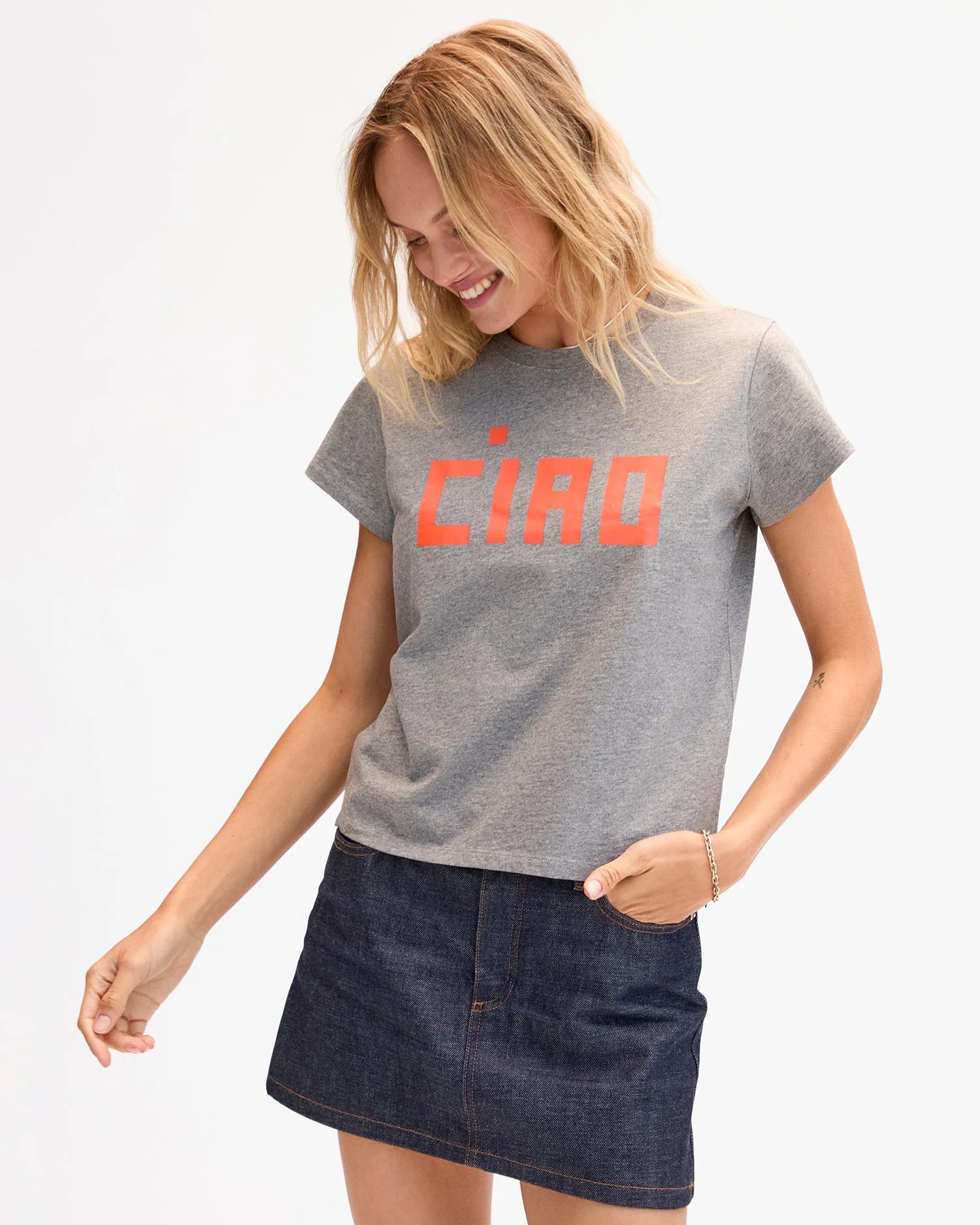 CLASSIC TEE