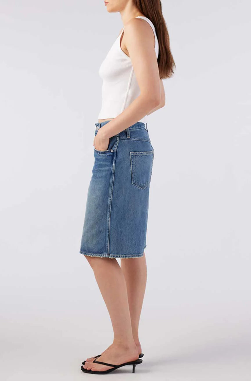 AMO LAURA SHORT