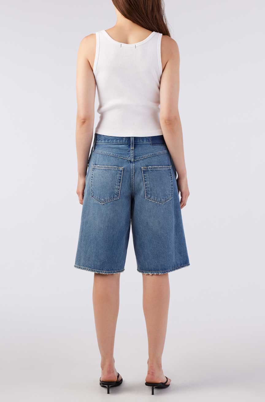 AMO LAURA SHORT