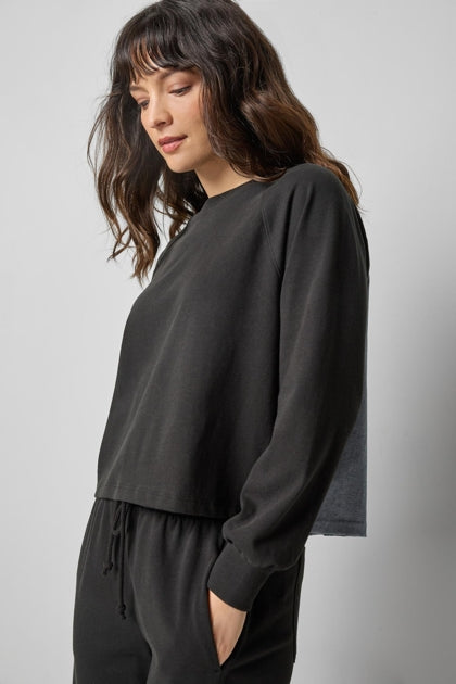PLEAT BACK PULLOVER