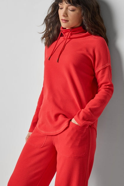 ROUNDED HEM MOCK NECK