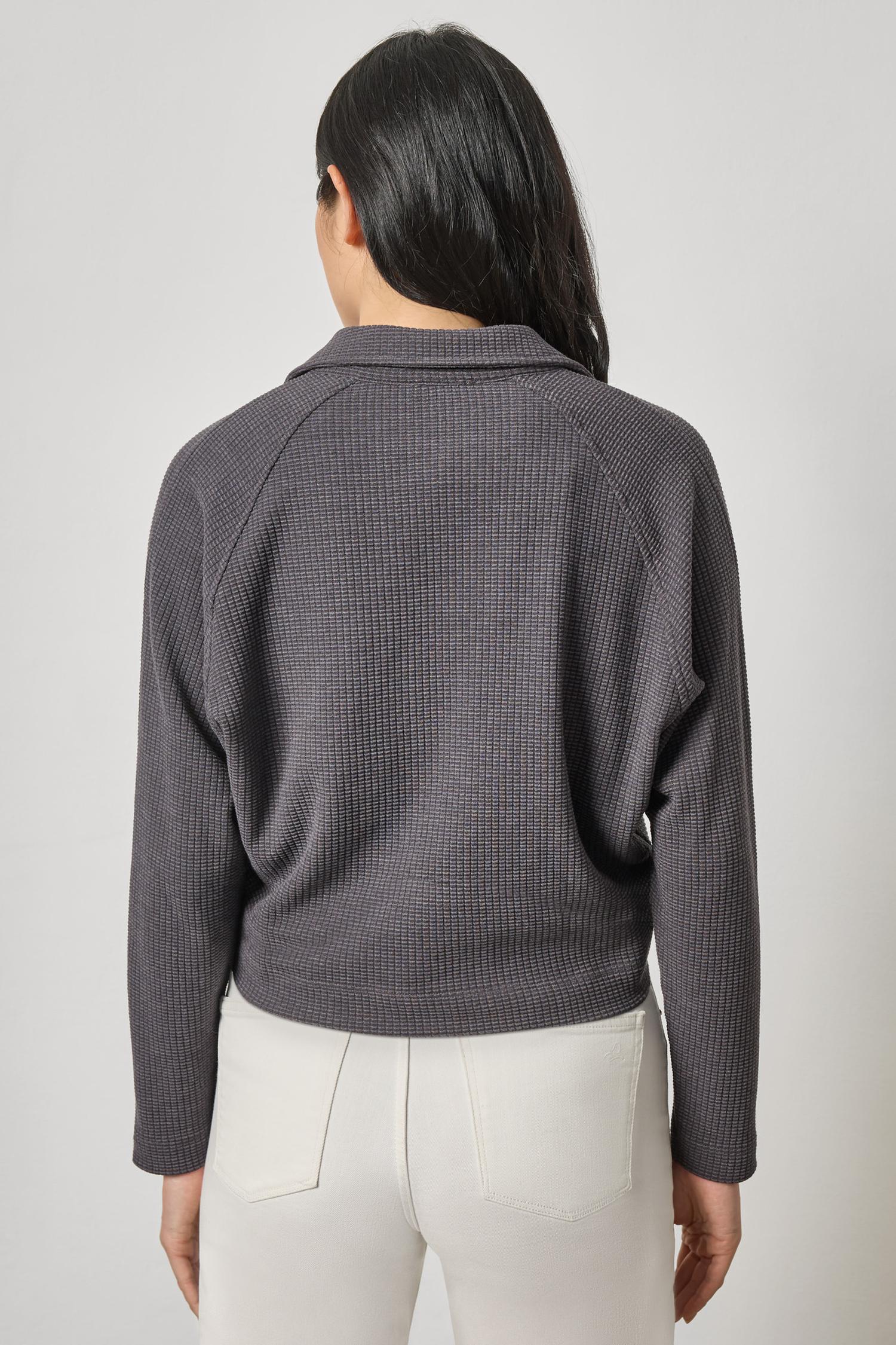 EASY RAGLAN BUTTON DOWN