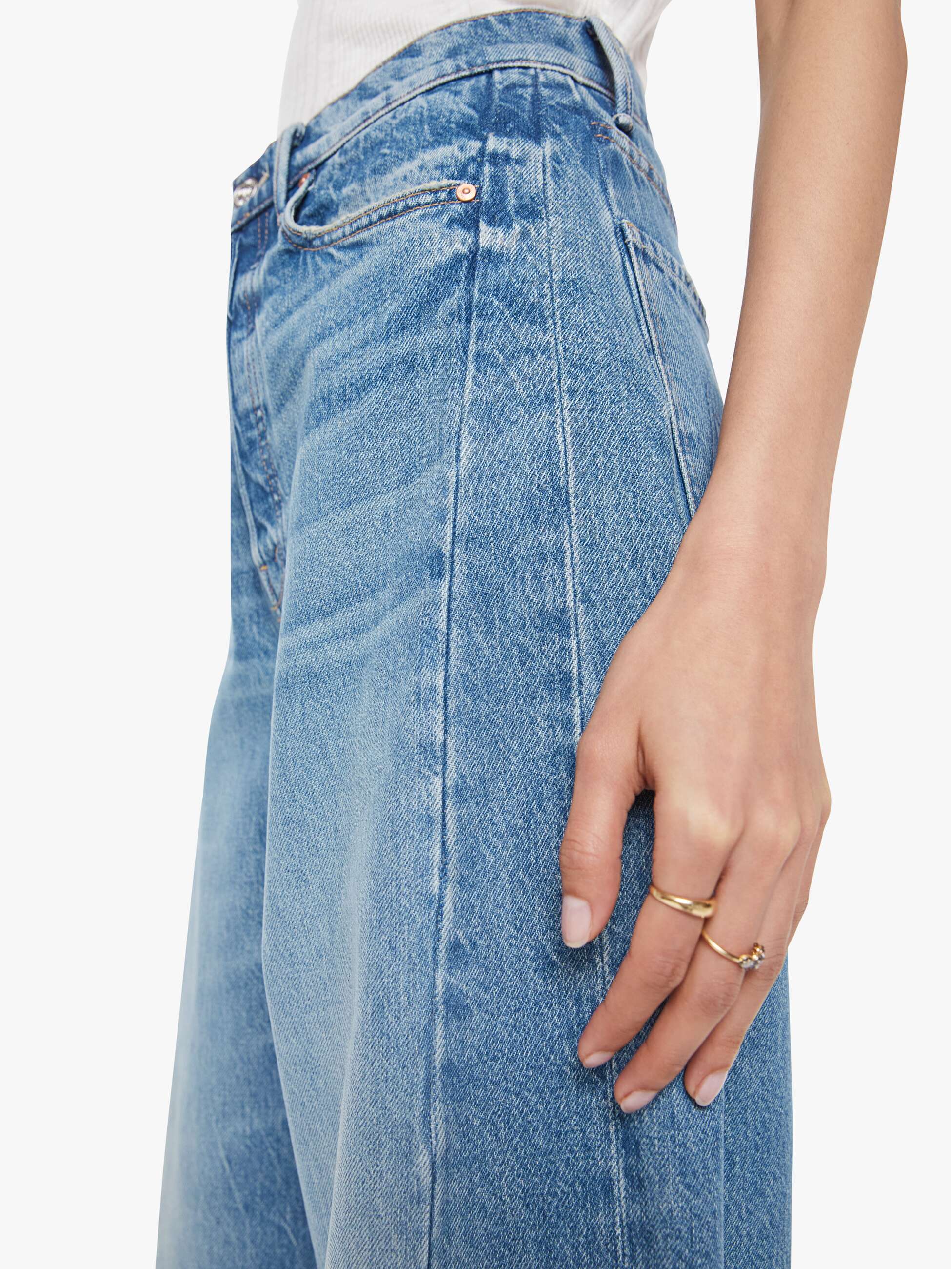 PIPE DREAM BUTTON SNEAK