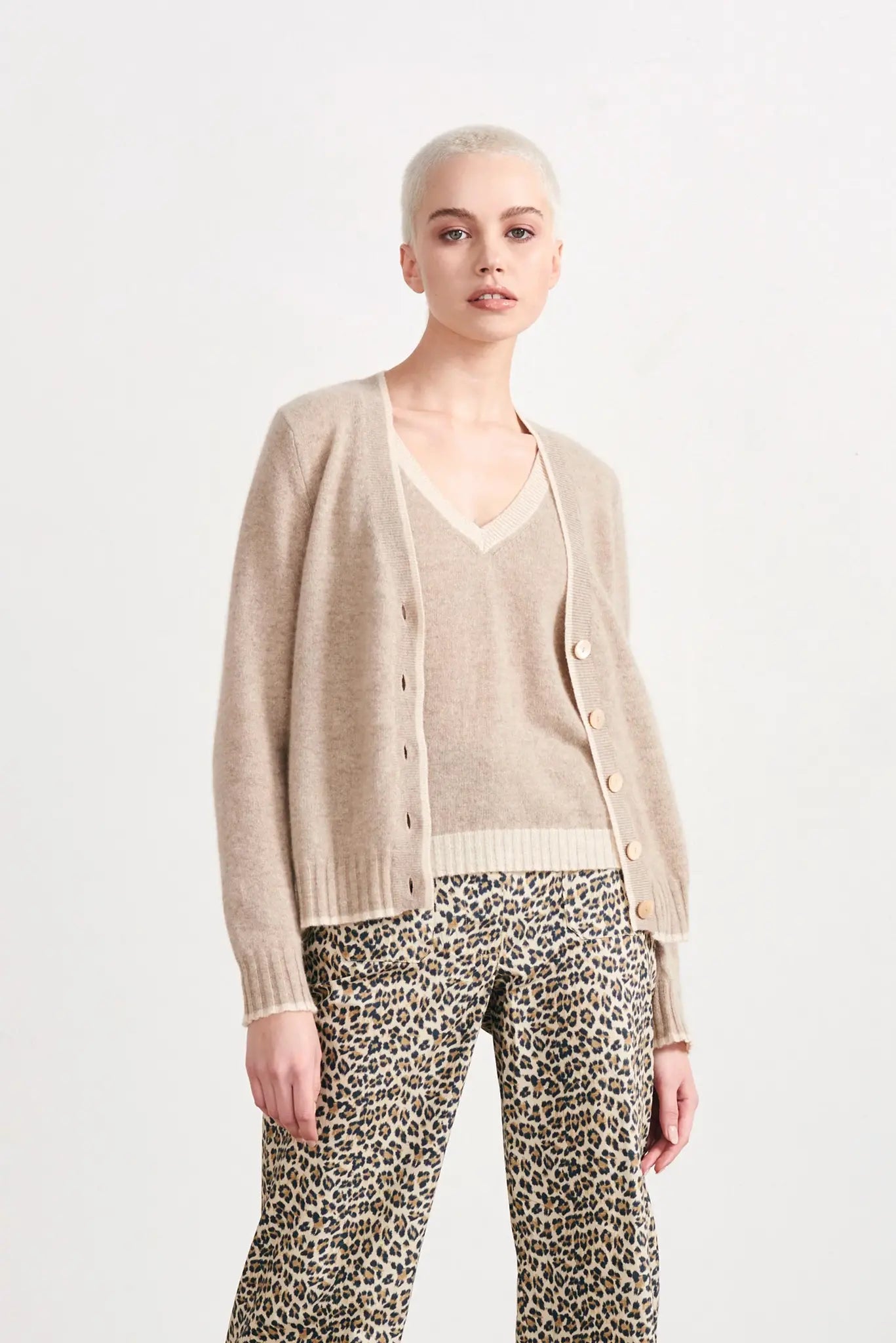 CONTRAST TIP CASHMERE CARDIGAN