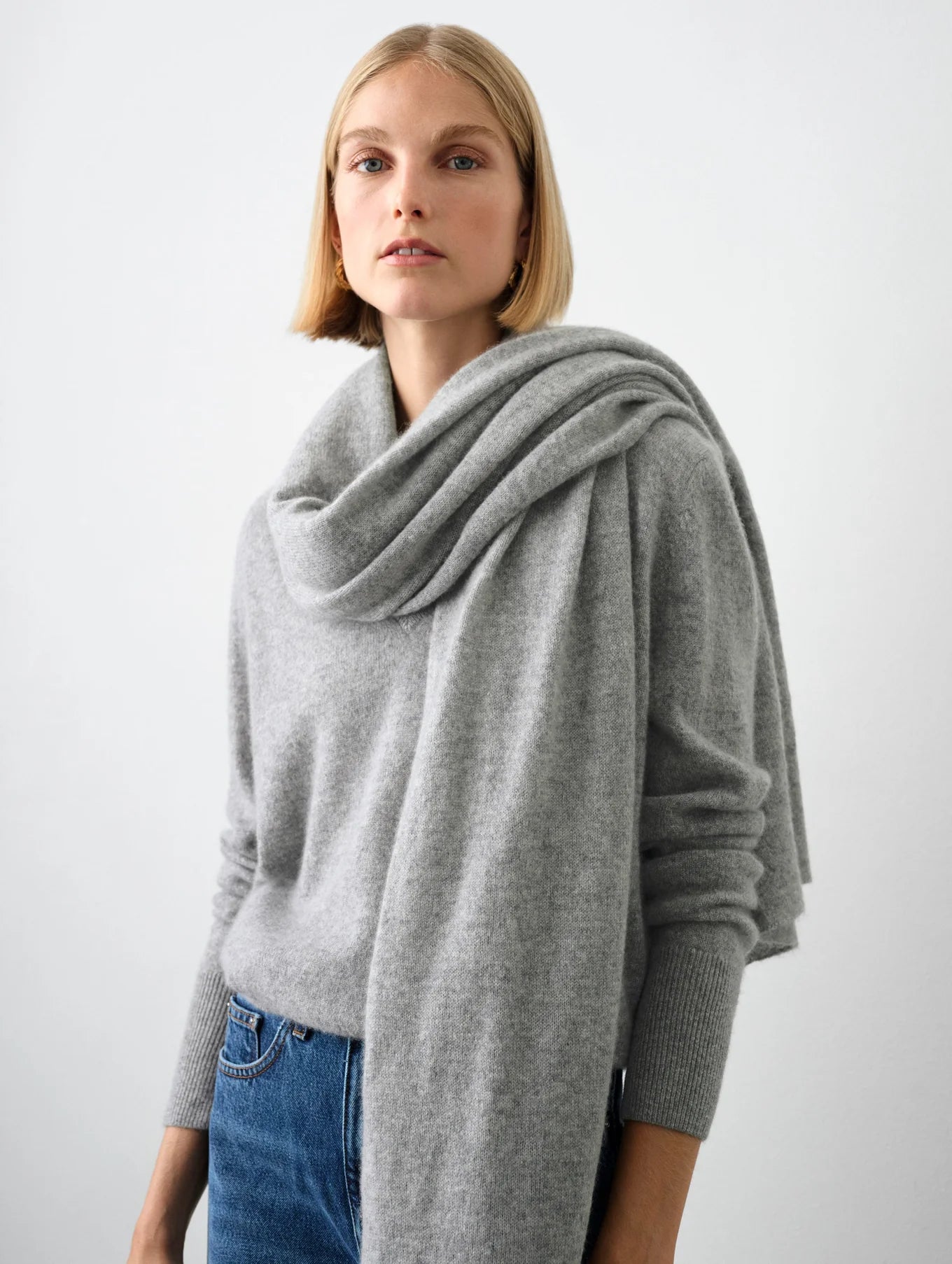 CASHMERE TRAVEL WRAP