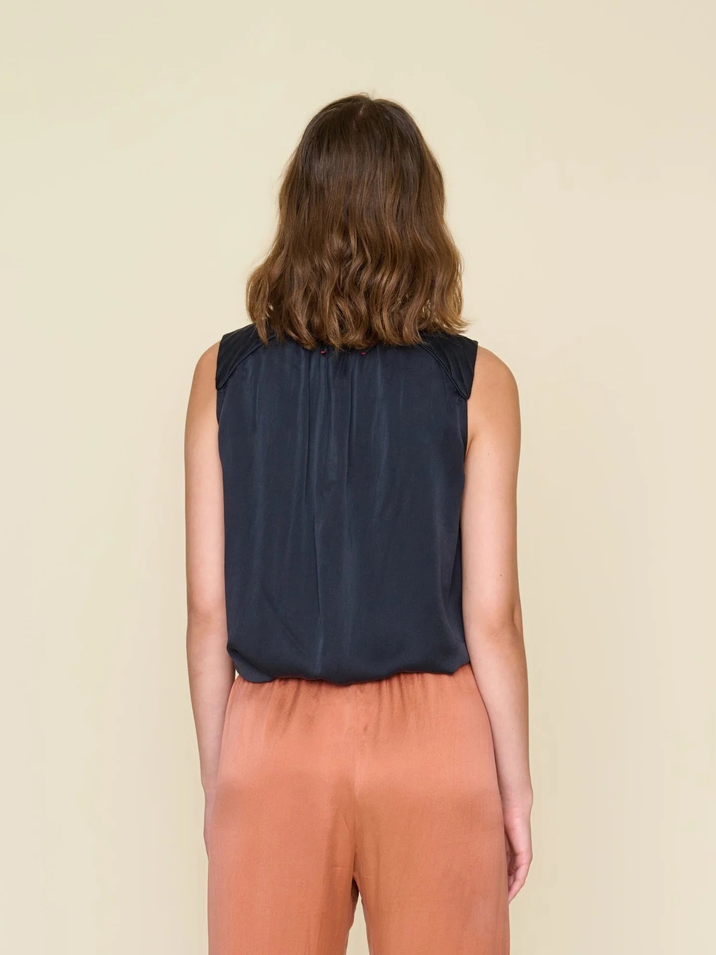 VIVI TOP - BLACK