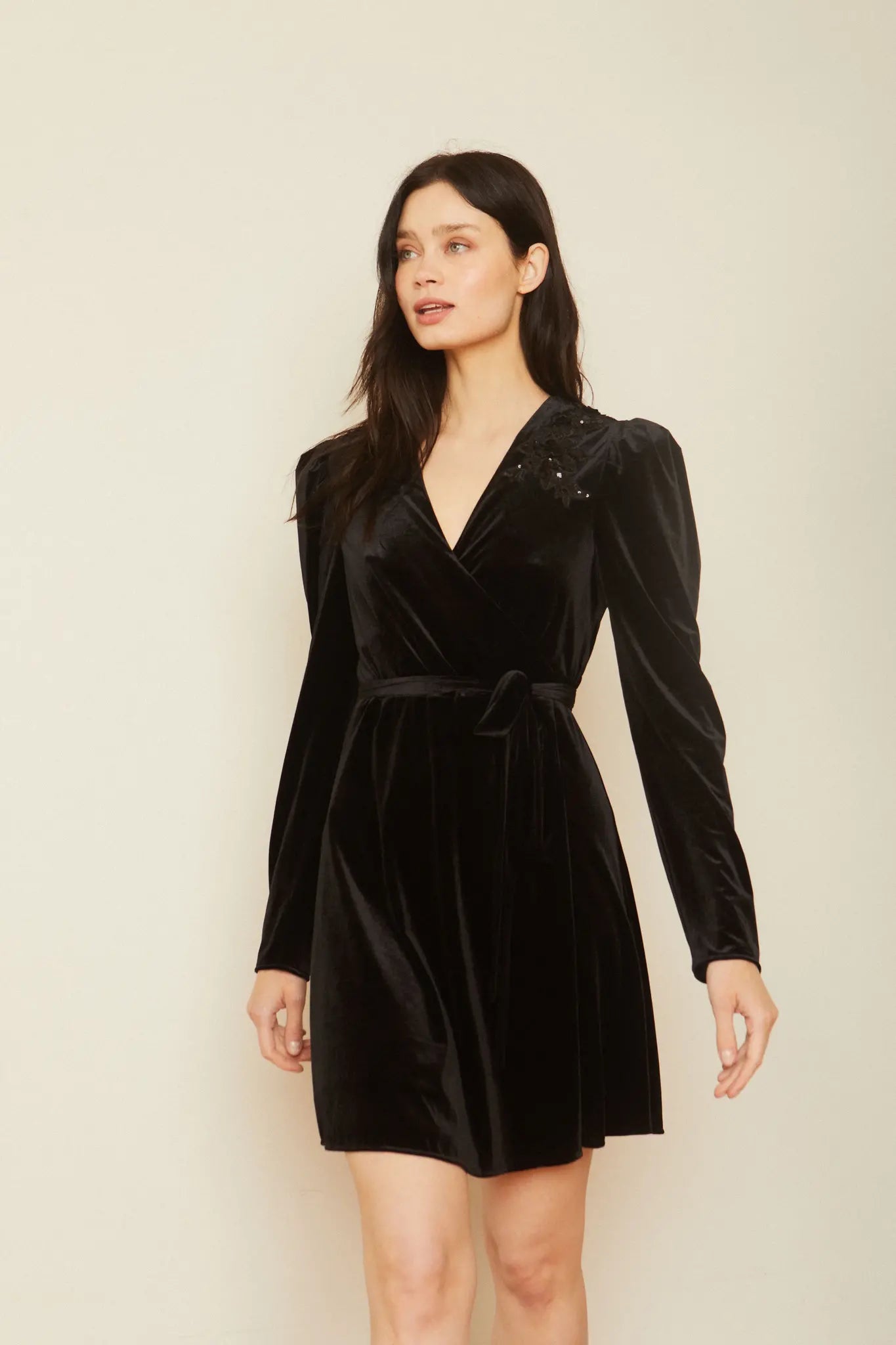 EVELINA BLACK VELVET DRESS