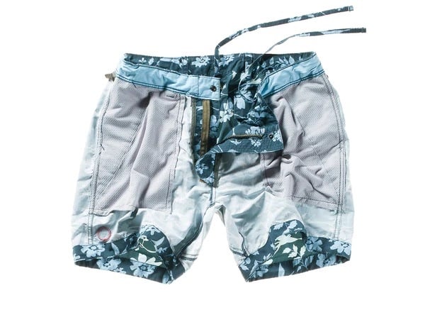 GRAPHIC PADDLE SHORT BLUE FLORAL