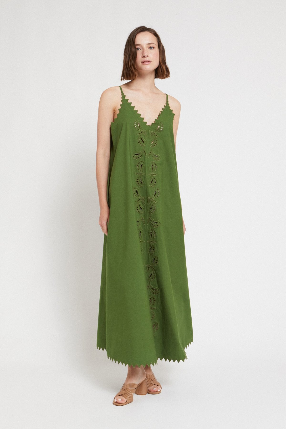 LONG EMBROIDERY DRESS