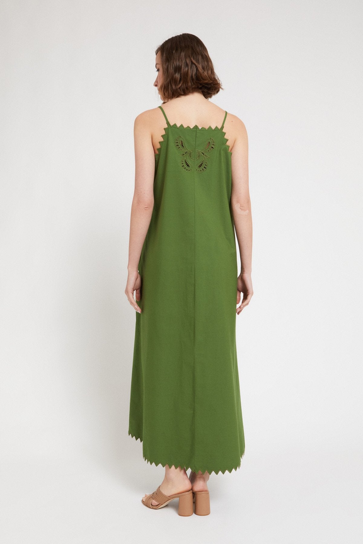 LONG EMBROIDERY DRESS
