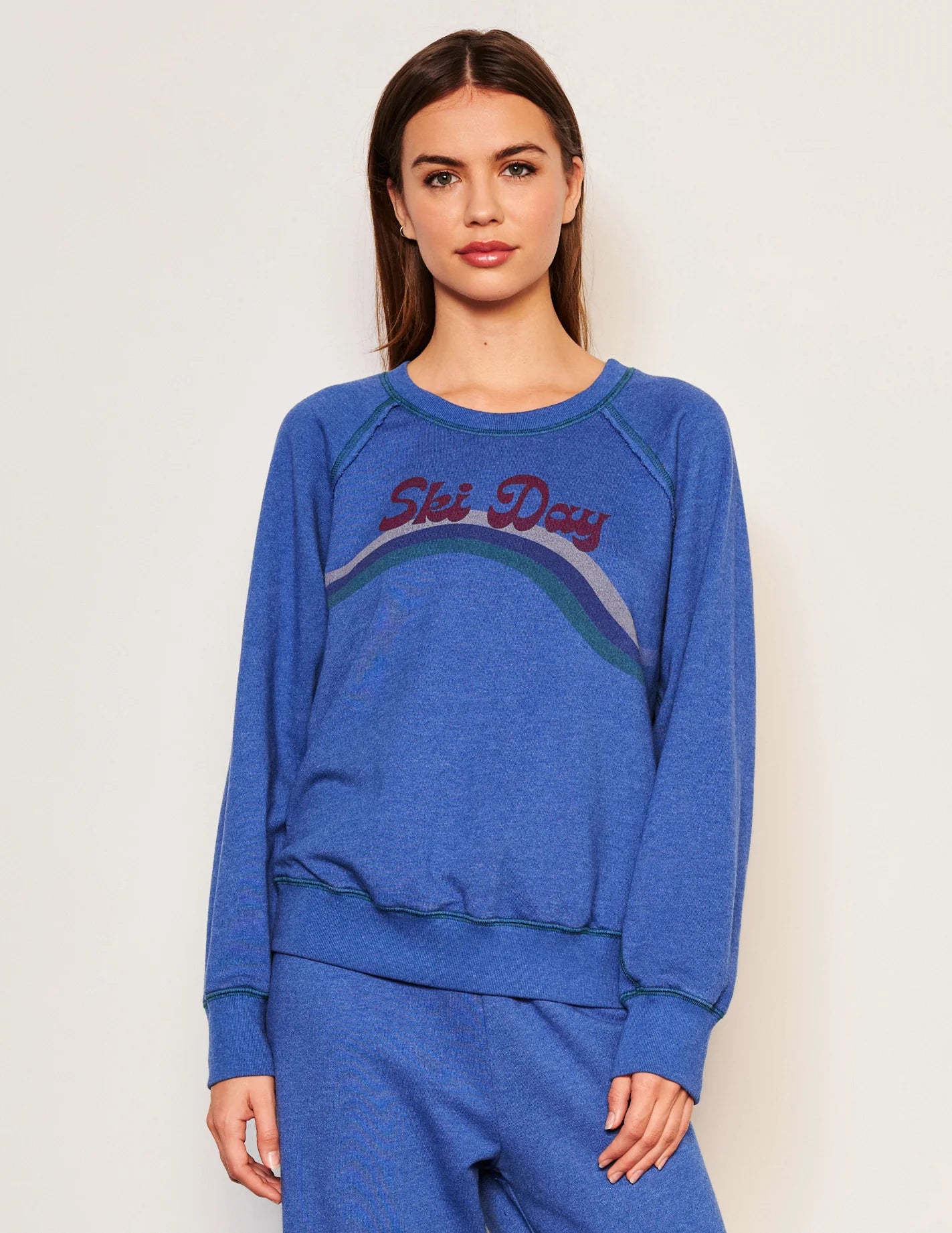 SKI DAY SWEATSHIRT - BLUE