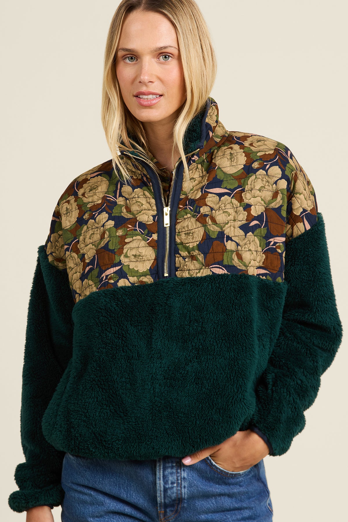 CASEY PULLOVER