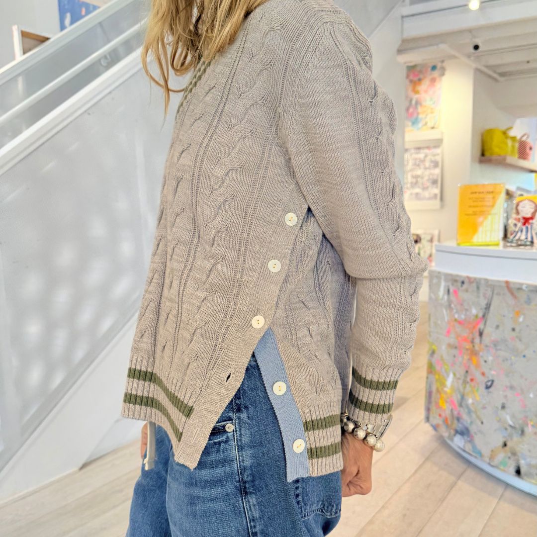 PATVEE SWEATER