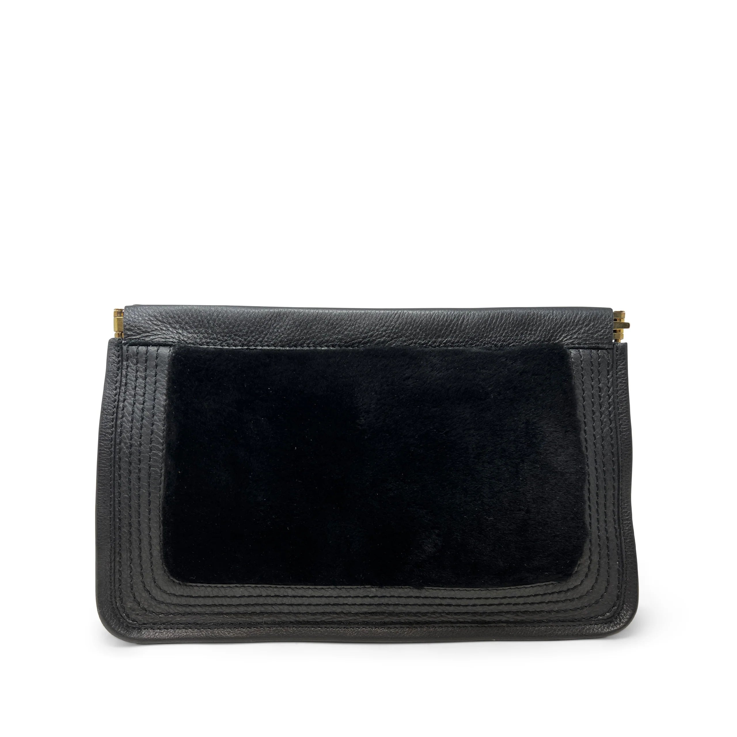 SNAP CLUTCH - BLACK SHEARLING