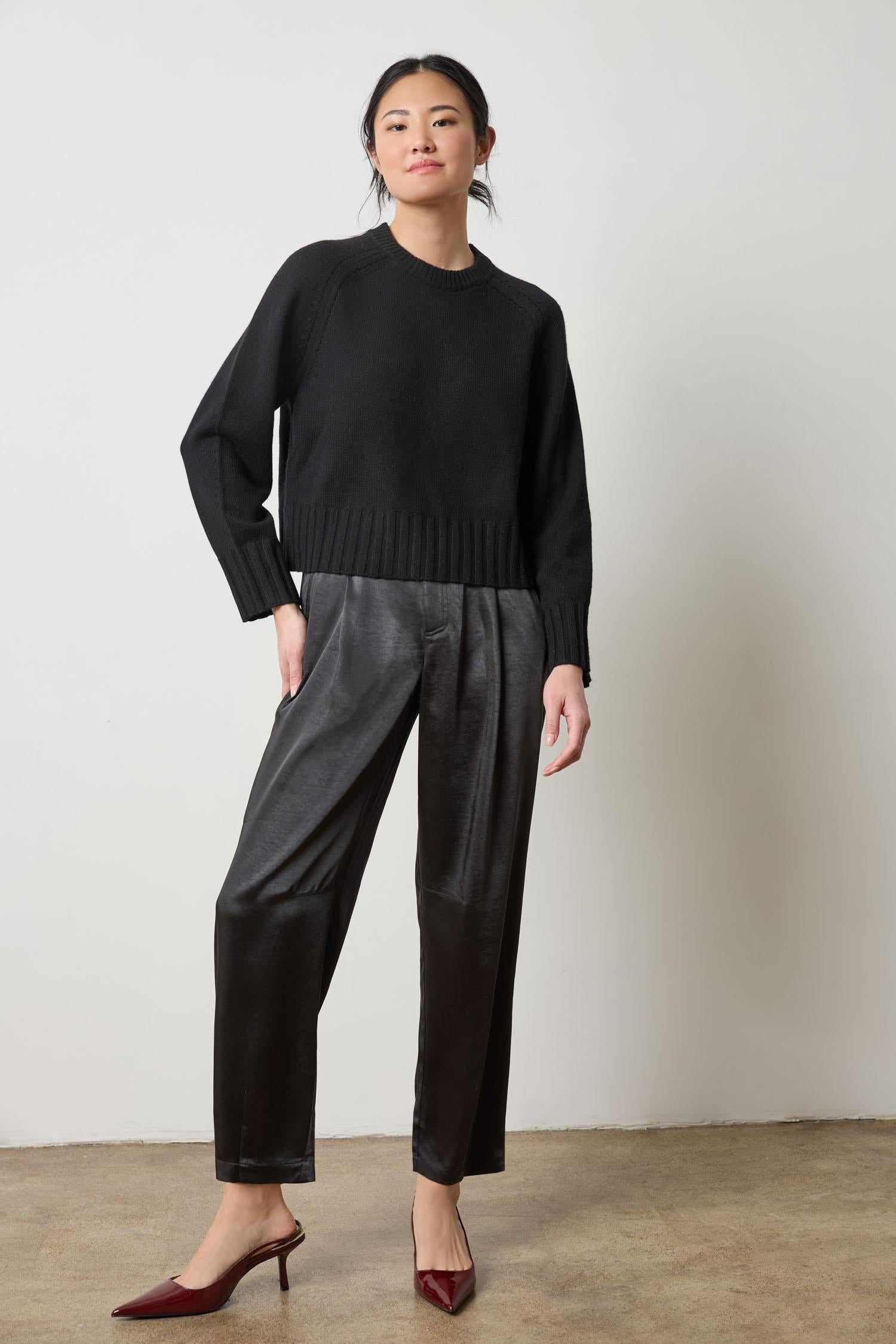 SADDLE SLEEVE CREWNECK