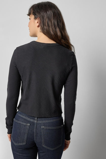 LONG SLEEVE CROP TEE