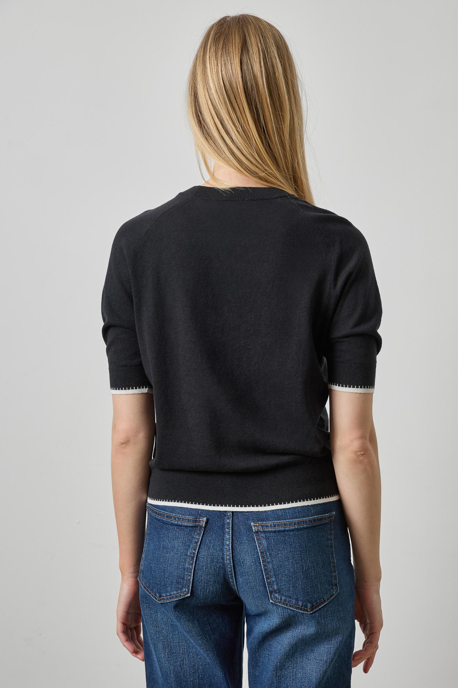 CREWNECK SADDLE SLEEVE