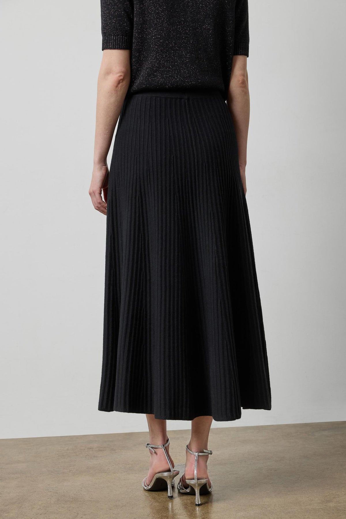 KNIT FLARED SKIRT