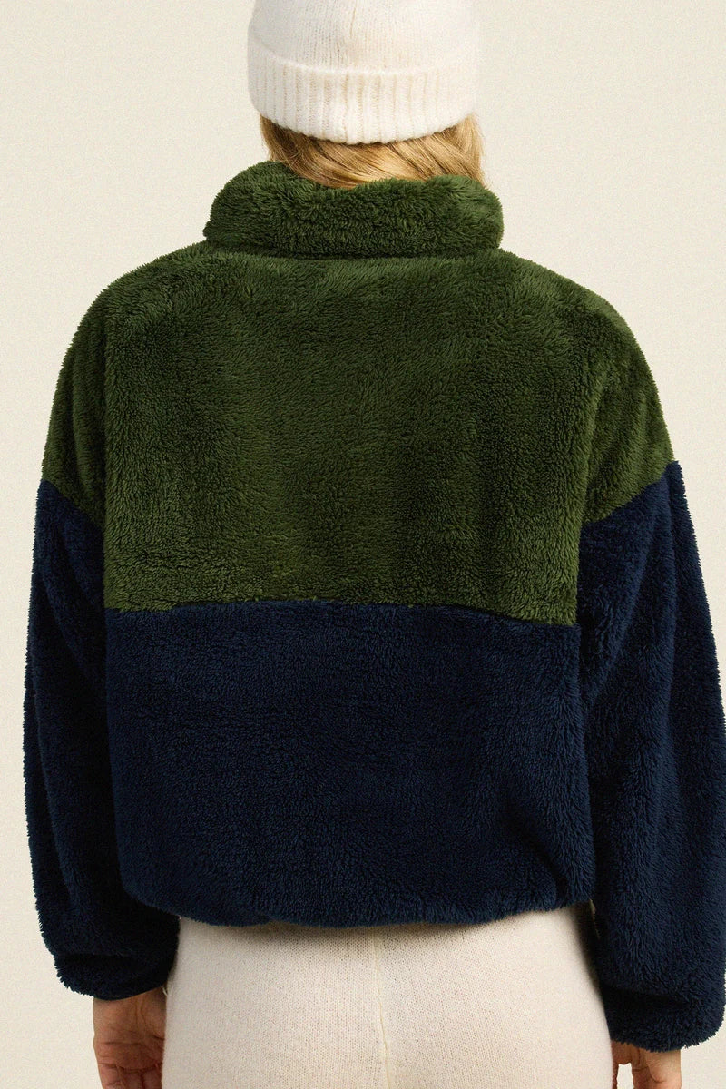 CASEY PULLOVER